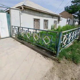 Kaka etrabynda howly jaý