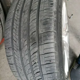 235 45 18 michelin Bridgestone