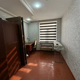 6 мкр  3 комнаты