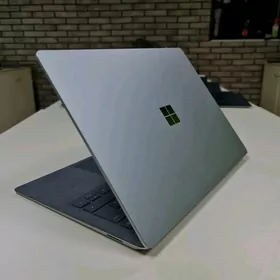 Microsoft Surface  i5-10 8/256
