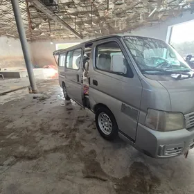 Nissan Urvan 2005