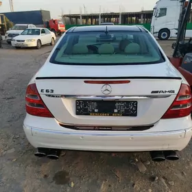 Mercedes-Benz E320 2003