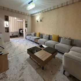 Kim Raýon  Lahuti , 3 komnat