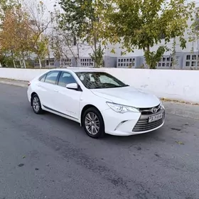 Toyota Camry 2016