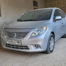 Nissan Versa 2013
