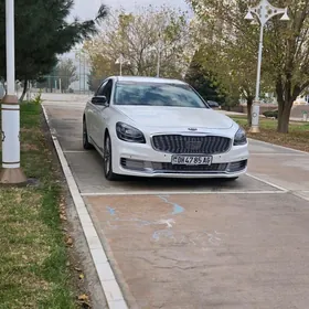 Kia K900 2019