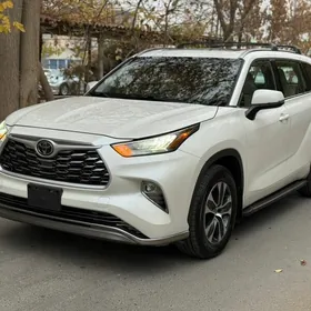 Toyota Highlander 2020