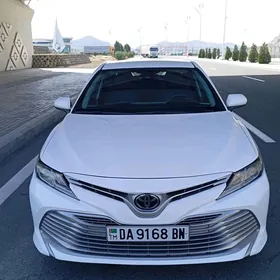 Toyota Camry 2018