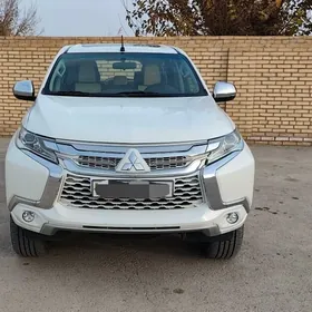 Mitsubishi Montero Sport 2019
