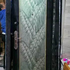 daśky gapy, наружная дверь