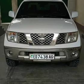 Nissan Navara 2012