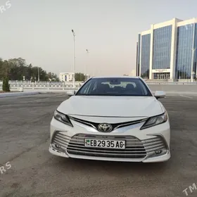 Toyota Camry 2021