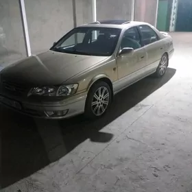 Toyota Camry 2000