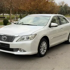 Toyota Camry 2014