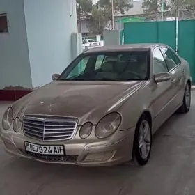 Mercedes-Benz E320 2004
