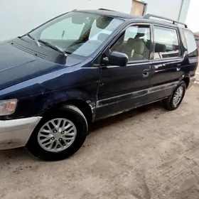 Mitsubishi Chariot 1995