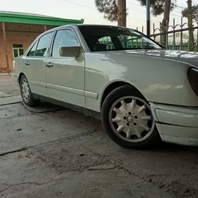 Mercedes-Benz E320 1997