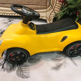 ПРОДАМ ДЕТСКУЮ МАШИНУ