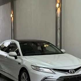 Toyota Camry 2022