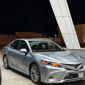 Toyota Camry 2020