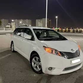 Toyota Sienna 2015