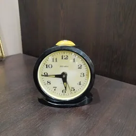 Часы будильник