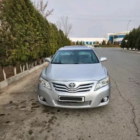 Toyota Camry 2010