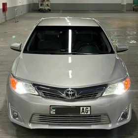 Toyota Camry 2013