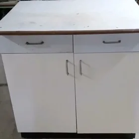 Стол кухонный