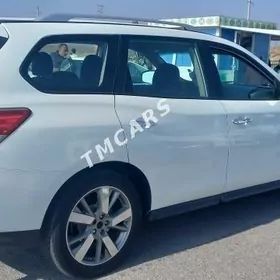 Nissan Pathfinder 2016