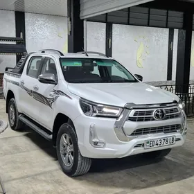 Toyota Hilux 2024