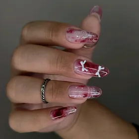 Маникюр/Manikür/педикюр/Salon.