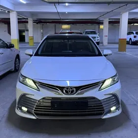 Toyota Camry 2022