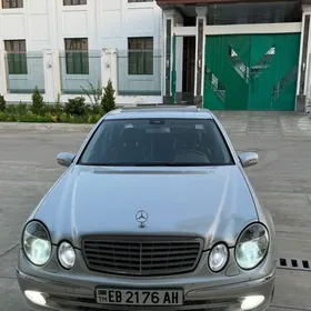 Mercedes-Benz E320 2003