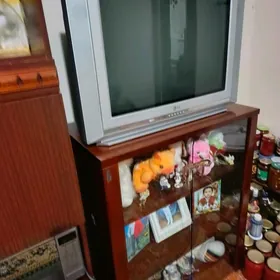 Telewizor we pastawkasy