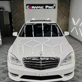 Mercedes-Benz S-Class 2006