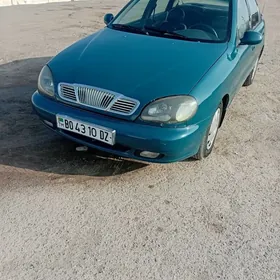 Daewoo Lanos 1998