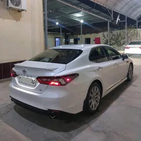 Toyota Camry 2018