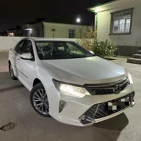 Toyota Camry 2018