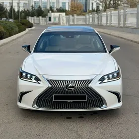 Lexus ES 350 2021