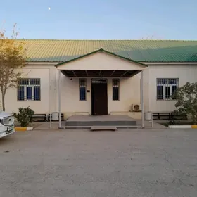 ОФИС ЗДАНИЕ. БЕЗМЕИН - 600М2