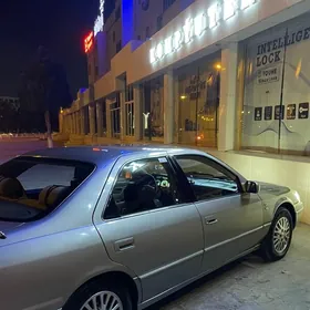 Toyota Camry 1999