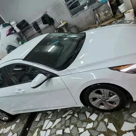 Hyundai Elantra 2021