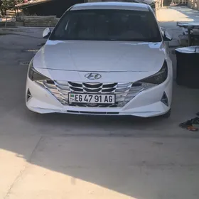 Hyundai Elantra 2021