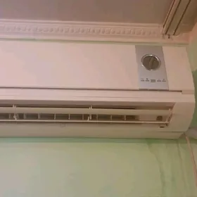 Gree kondisioner 12 lik