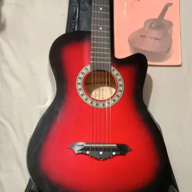 Гитара новая,шестиструнная.