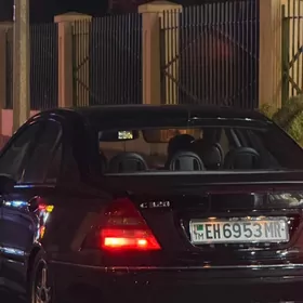 Mercedes-Benz C320 2001