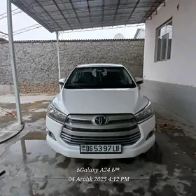 Toyota Innova 2020
