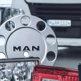 MAN тягач prisep awtoşaýlar bezeg