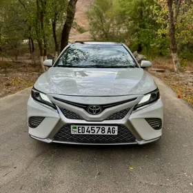 Toyota Camry 2018